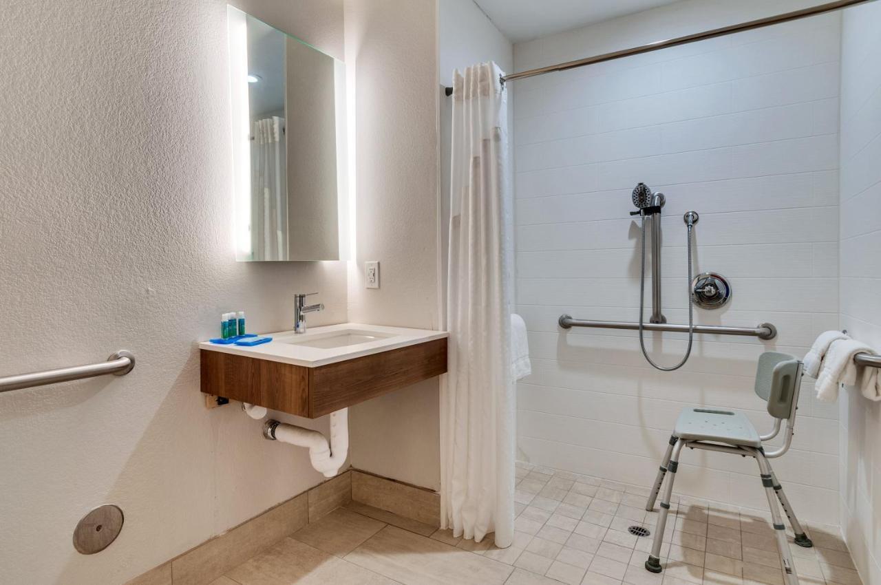 Holiday Inn Express Hotel & Suites Lake Elsinore By Ihg Екстериор снимка