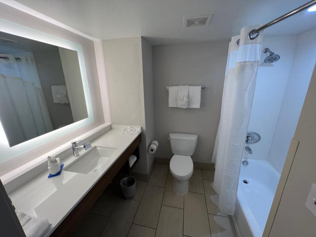 Holiday Inn Express Hotel & Suites Lake Elsinore By Ihg Екстериор снимка