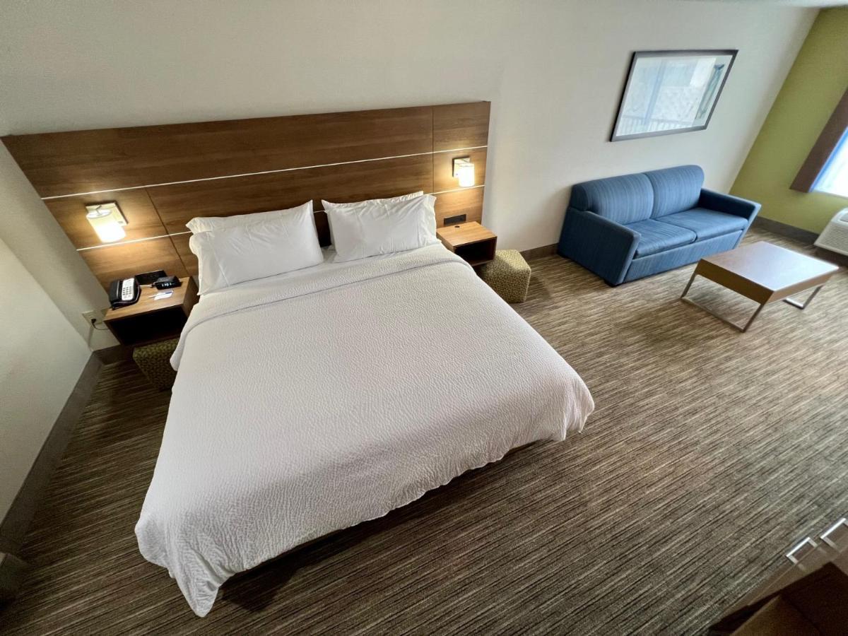 Holiday Inn Express Hotel & Suites Lake Elsinore By Ihg Екстериор снимка