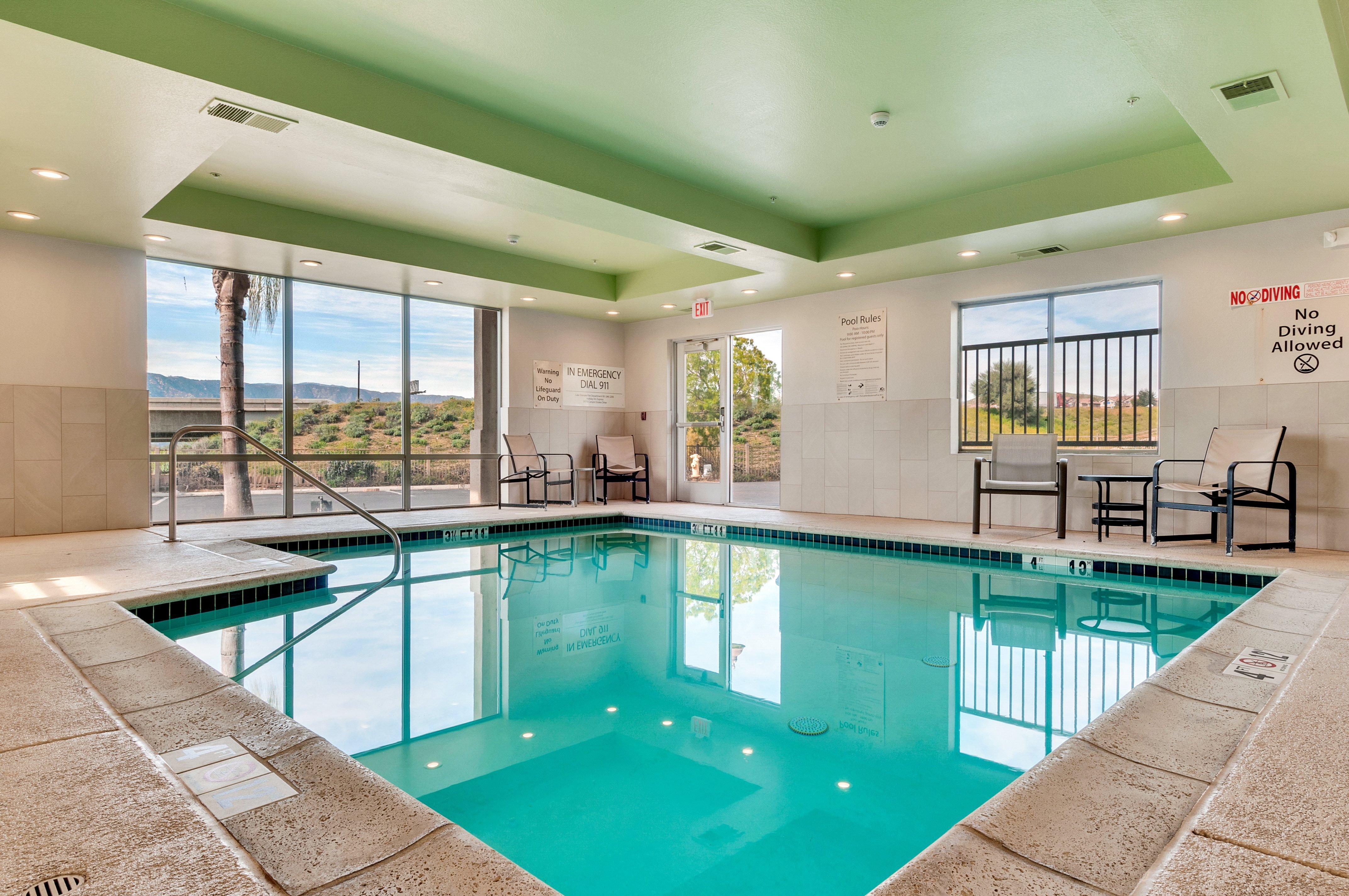 Holiday Inn Express Hotel & Suites Lake Elsinore By Ihg Екстериор снимка