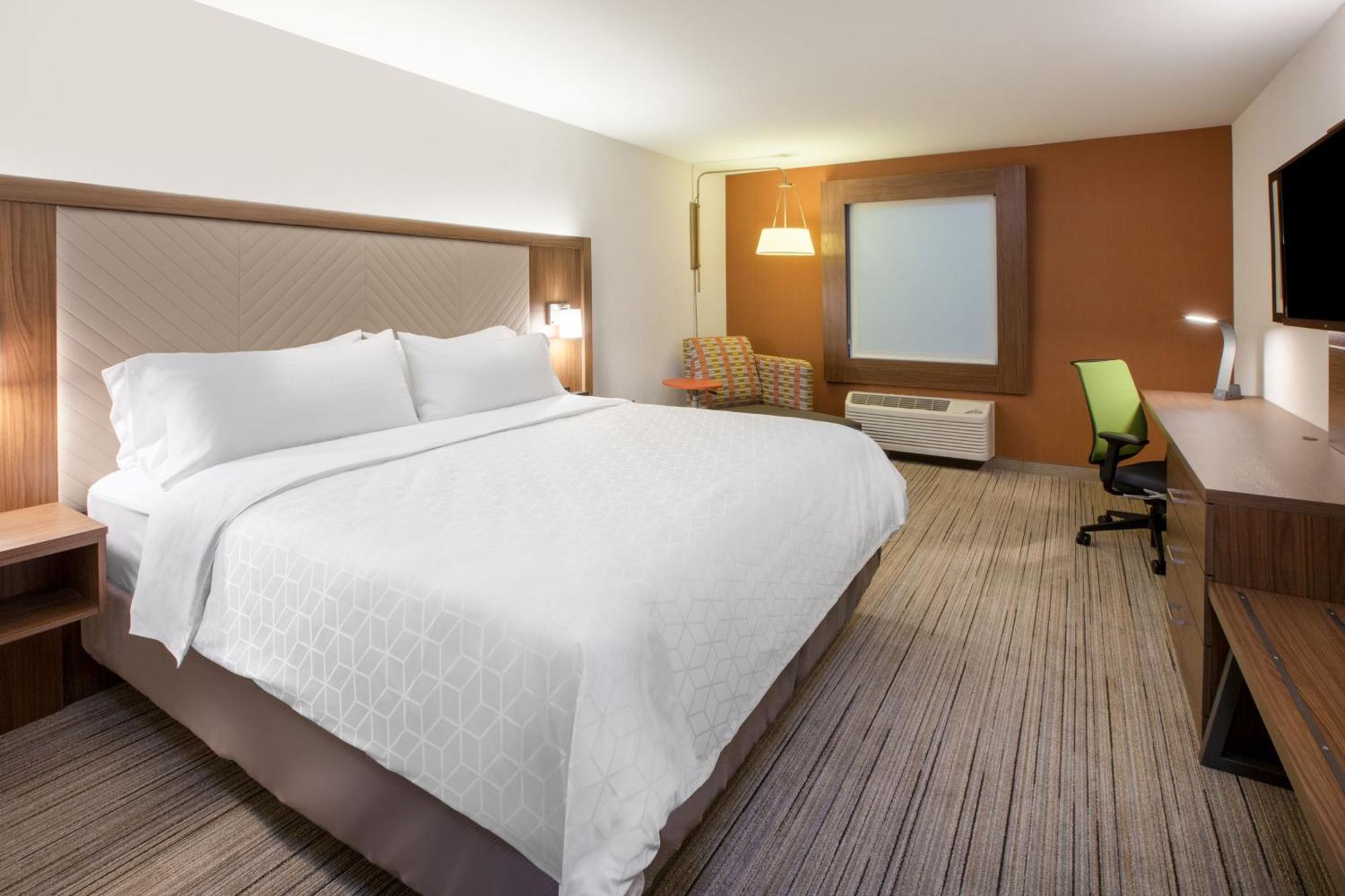 Holiday Inn Express Hotel & Suites Lake Elsinore By Ihg Екстериор снимка