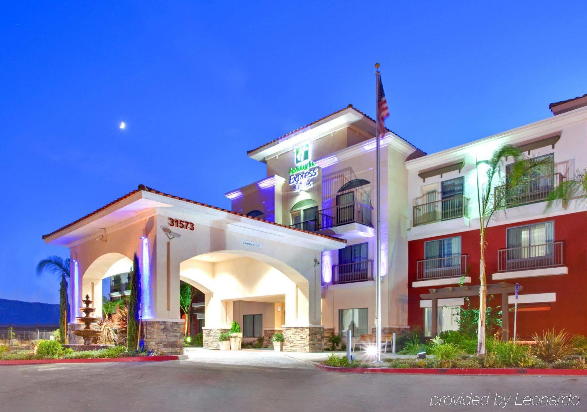 Holiday Inn Express Hotel & Suites Lake Elsinore By Ihg Екстериор снимка