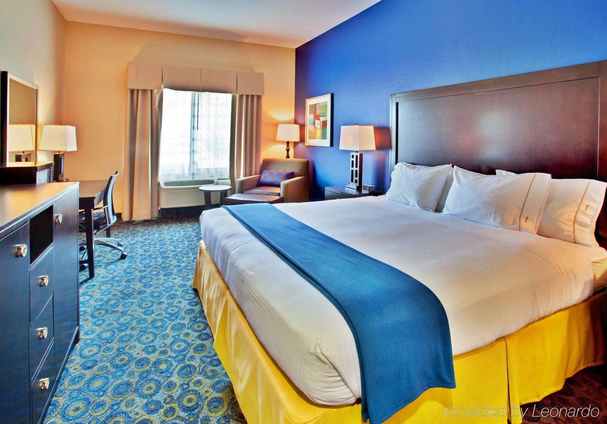 Holiday Inn Express Hotel & Suites Lake Elsinore By Ihg Екстериор снимка