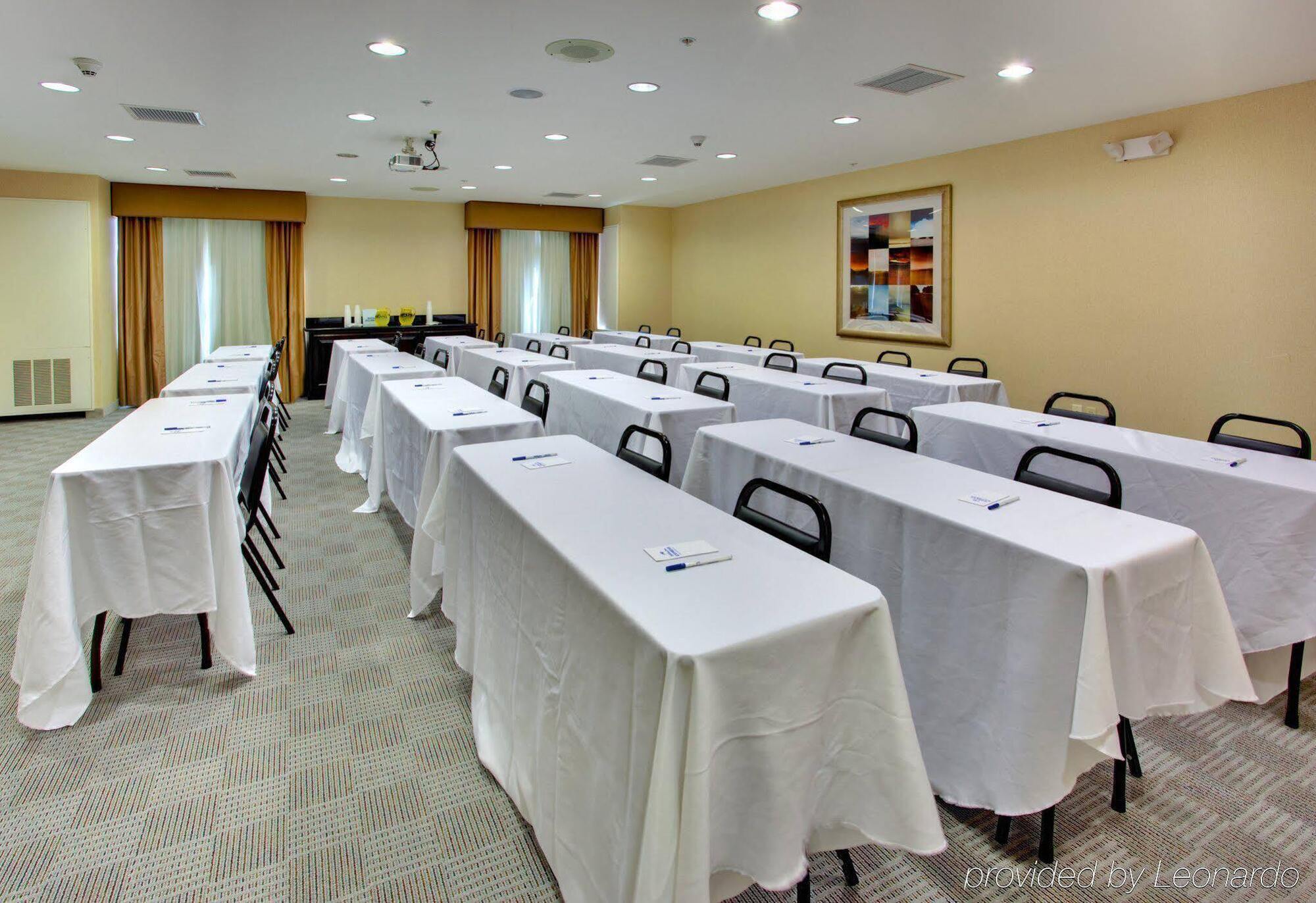 Holiday Inn Express Hotel & Suites Lake Elsinore By Ihg Екстериор снимка